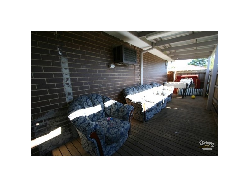 19 Shalimar Crescent, Dandenong North VIC 3175