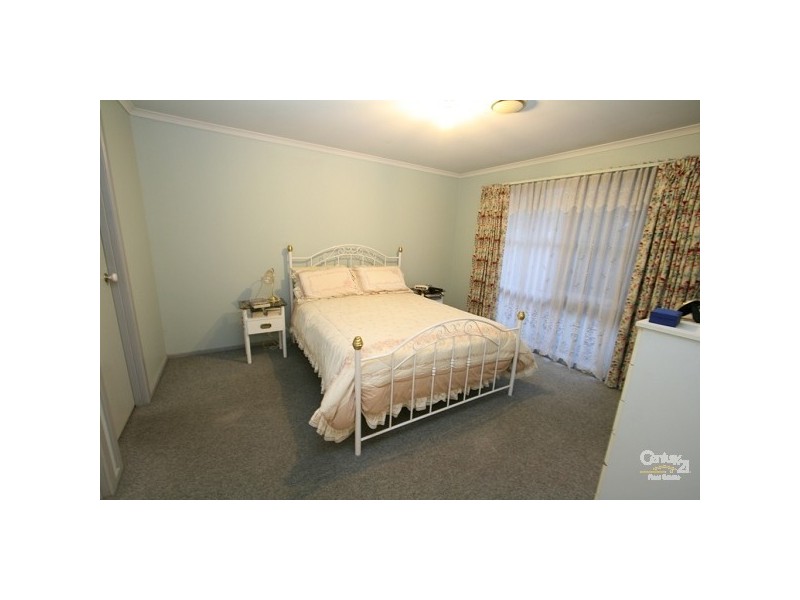 28 Nurten Parade, Aspendale Gardens VIC 3195