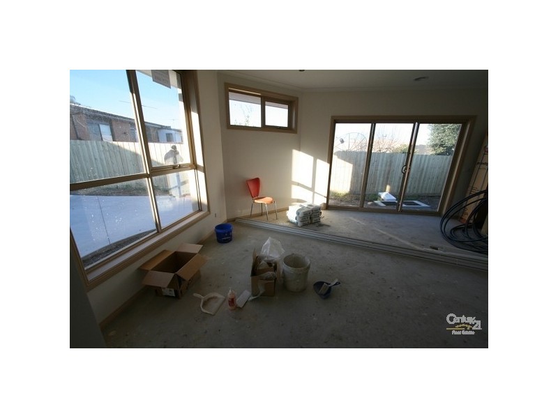 2/20 Mein Street, Springvale VIC 3171