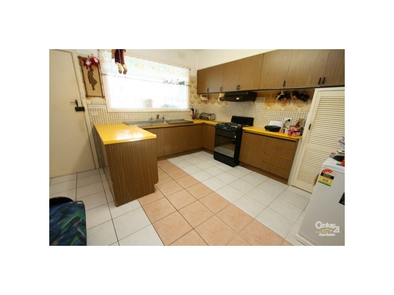 36 Lee Avenue, Springvale VIC 3171