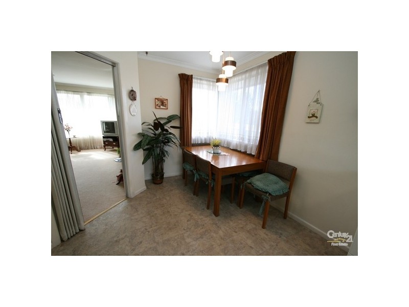 18 Fairbairn Street, Springvale VIC 3171