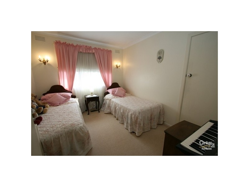 18 Fairbairn Street, Springvale VIC 3171