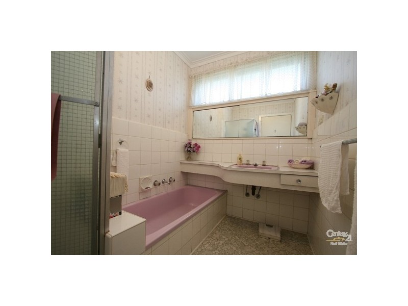 18 Fairbairn Street, Springvale VIC 3171