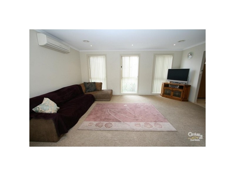 1/10A Carpenter Street, Noble Park VIC 3174