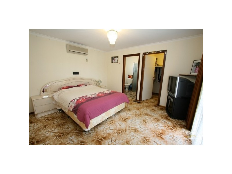 17 Koolena Close, Clayton South VIC 3169