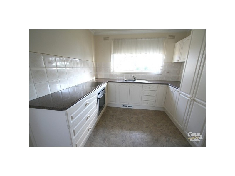 18 Fairbairn Street, Springvale VIC 3171