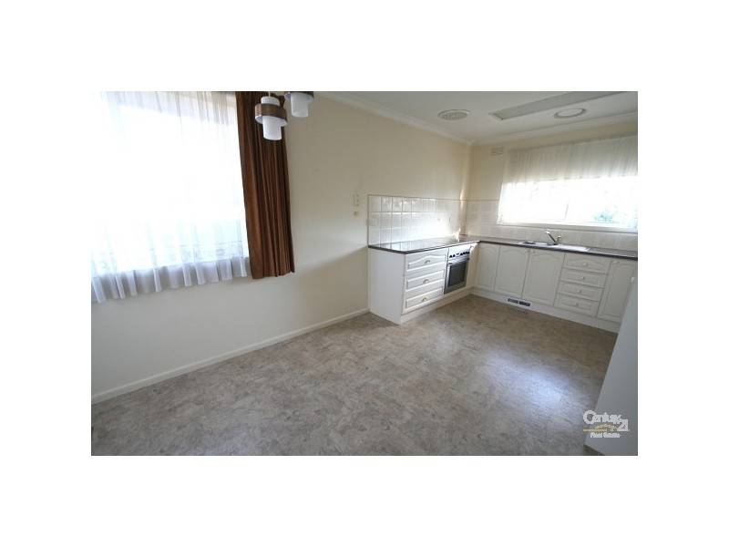 18 Fairbairn Street, Springvale VIC 3171