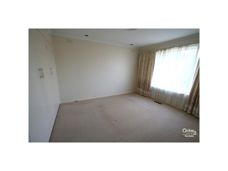 18 Fairbairn Street, Springvale VIC 3171