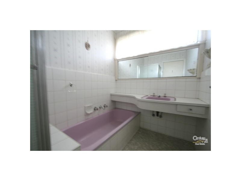 18 Fairbairn Street, Springvale VIC 3171