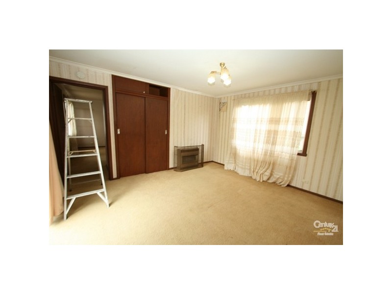 24 McMillan Street, Clayton South VIC 3169