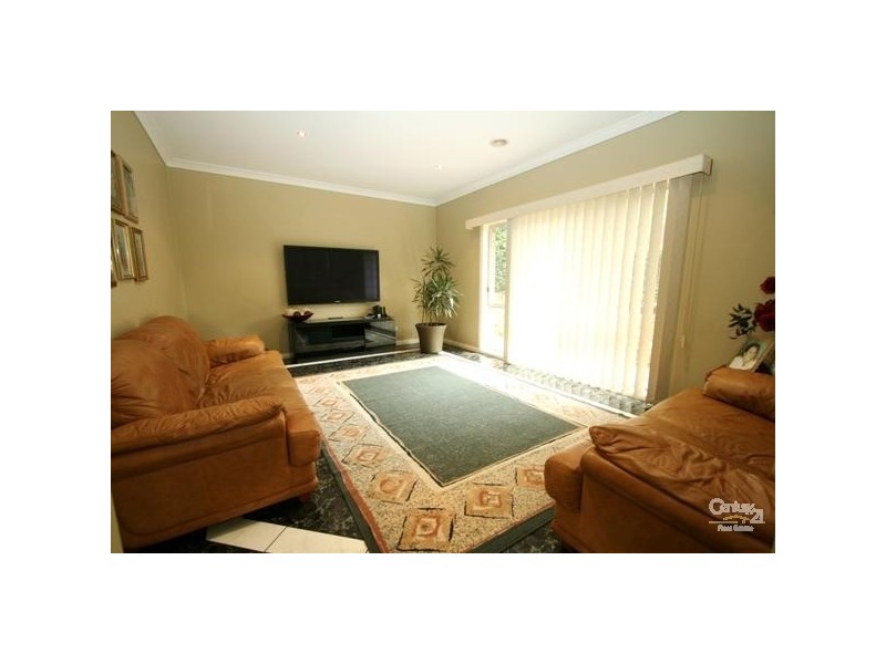 66 Lawson Way, Endeavour Hills VIC 3802