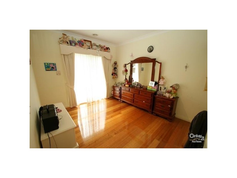 66 Lawson Way, Endeavour Hills VIC 3802