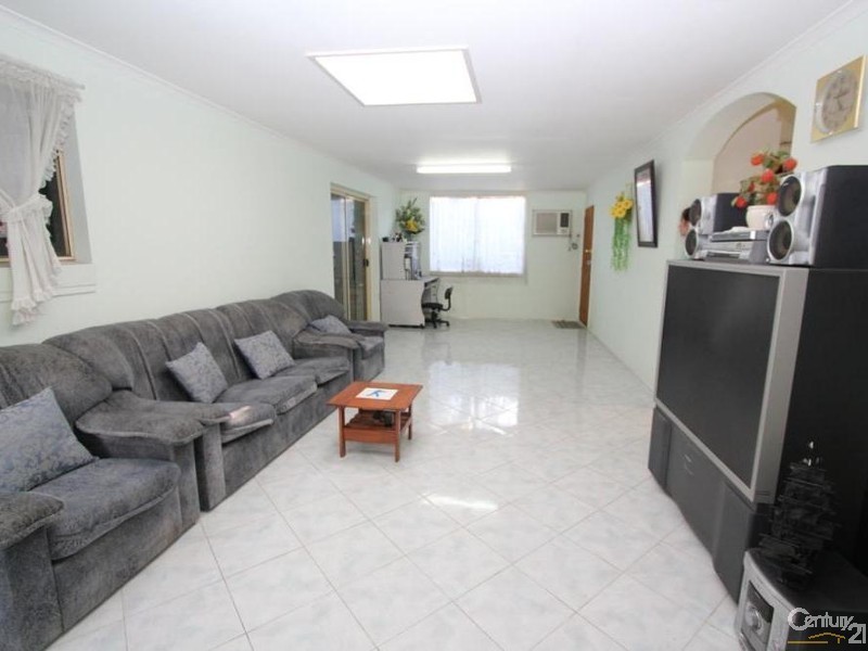 2 Larksong Court, Springvale South VIC 3172