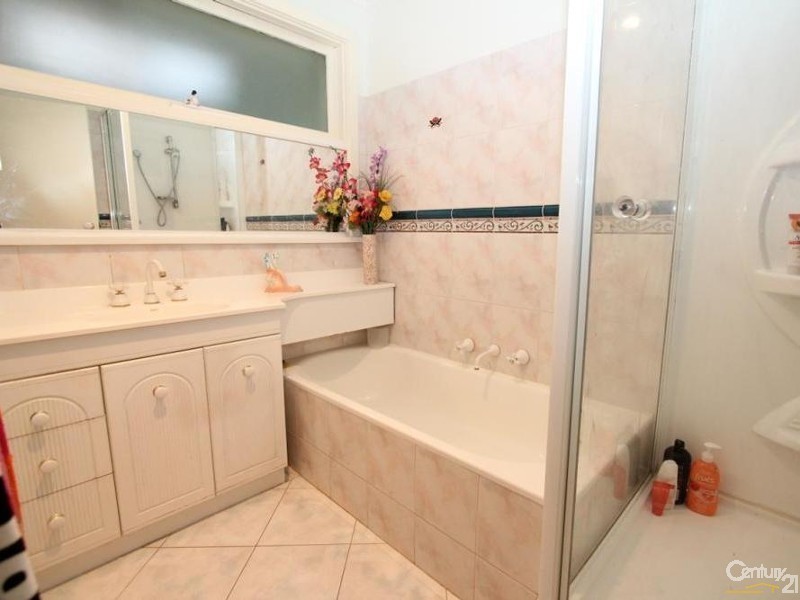 2 Larksong Court, Springvale South VIC 3172