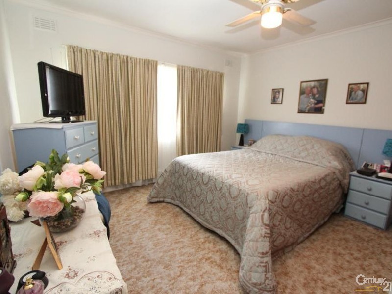 52 Sharon Road, Springvale South VIC 3172