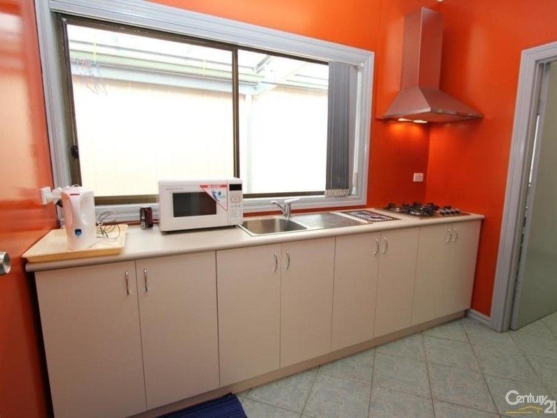 2 Ash Grove, Springvale VIC 3171