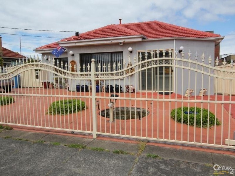 2 Ash Grove, Springvale VIC 3171