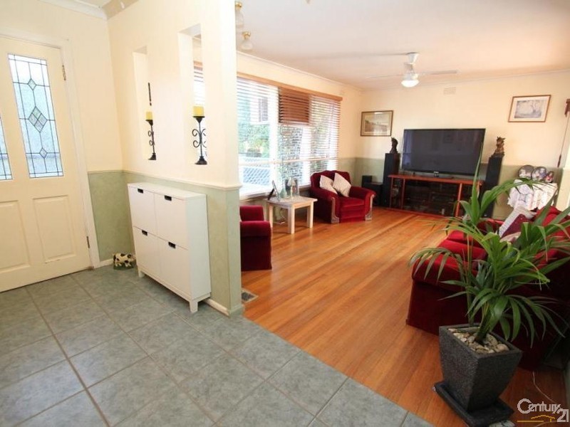 11 Dianne Court, Springvale South VIC 3172