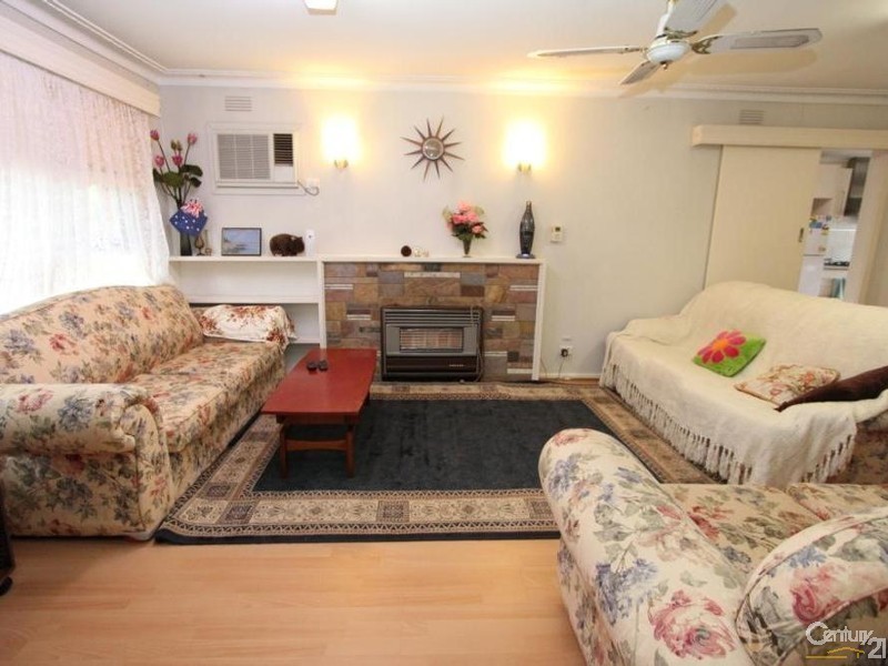 1/25 Old Lilydale Road, Ringwood East VIC 3135