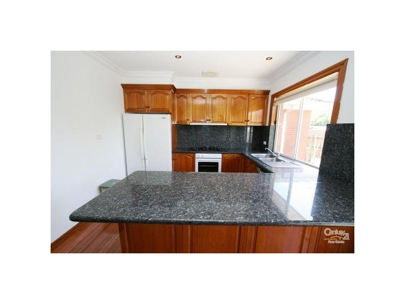 2/32 Parsons Avenue, Springvale VIC 3171