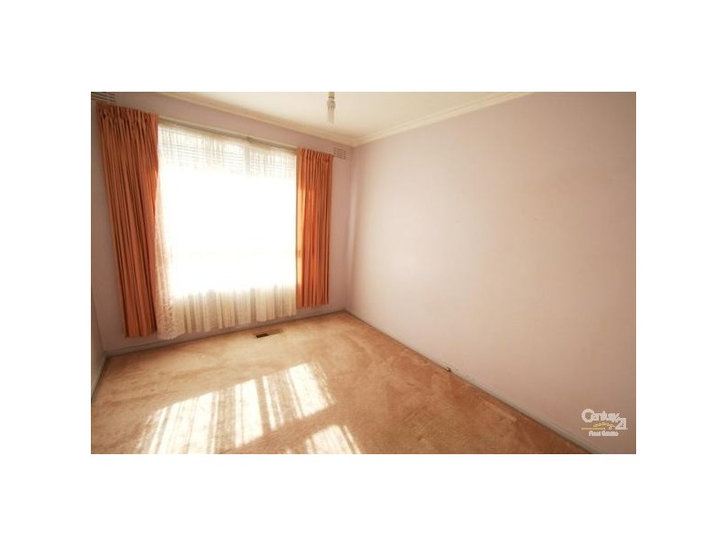 28 Dangerfield Drive, Springvale South VIC 3172