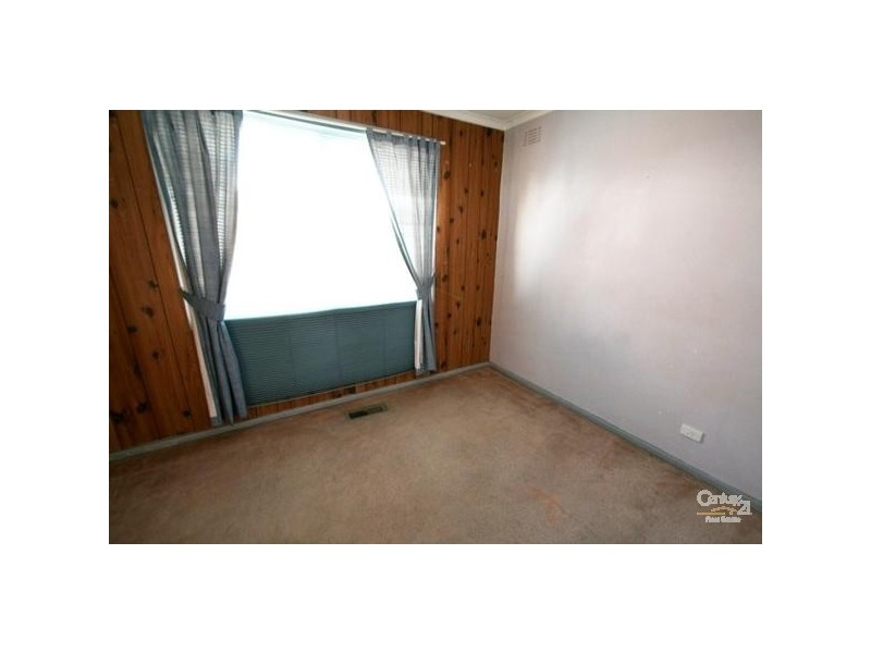 28 Dangerfield Drive, Springvale South VIC 3172