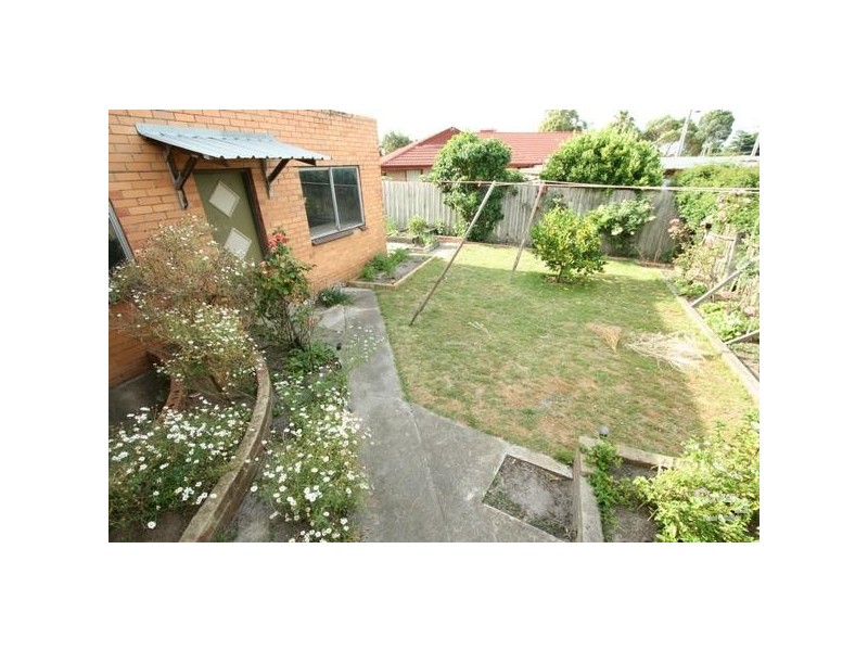 28 Dangerfield Drive, Springvale South VIC 3172