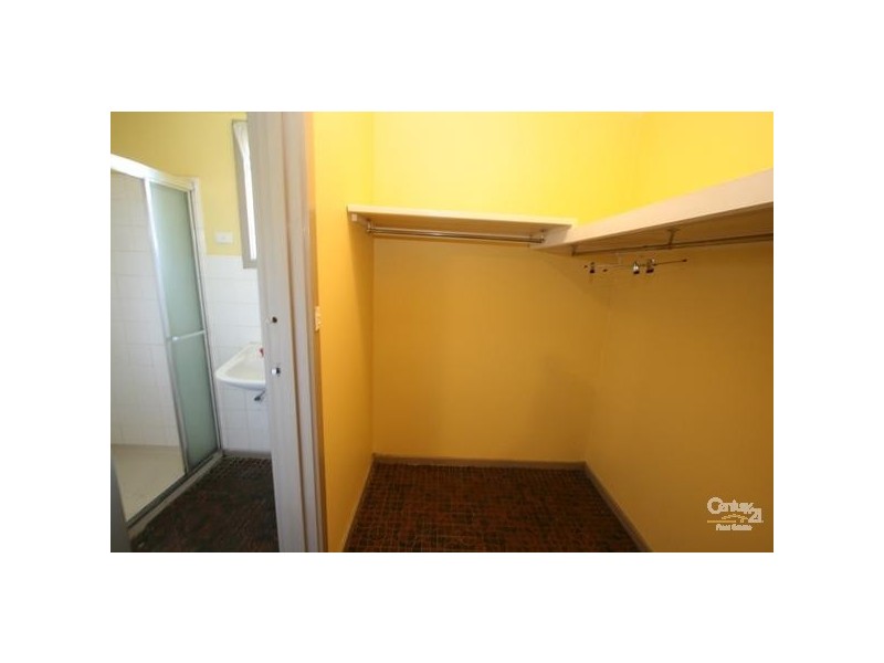 10 Linda Street, Clayton South VIC 3169