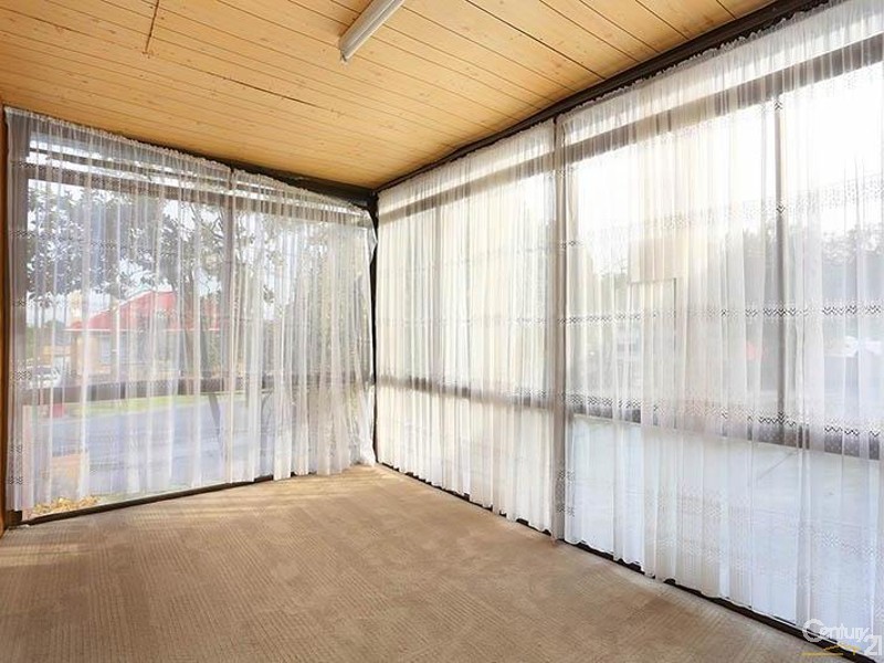 10 Red Hill Road, Springvale VIC 3171