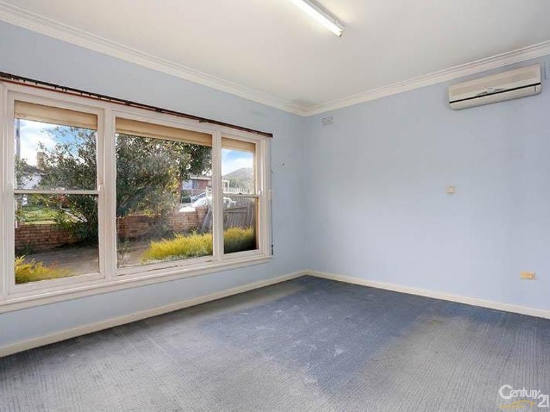 10 Red Hill Road, Springvale VIC 3171