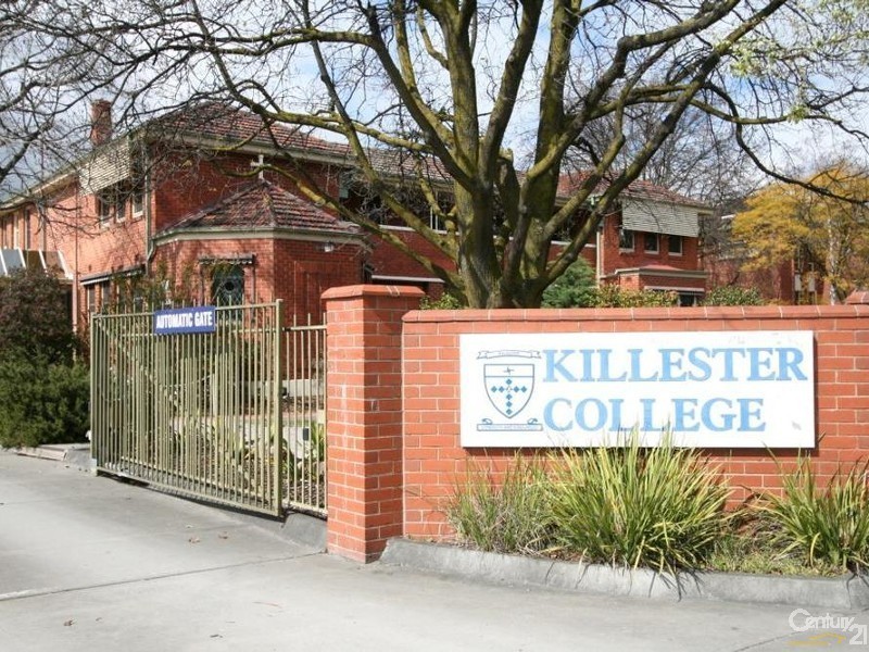 10 Red Hill Road, Springvale VIC 3171