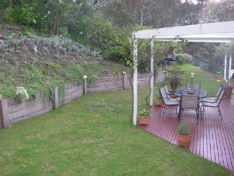 P562  (3) FIRS, Sorrento VIC 3943