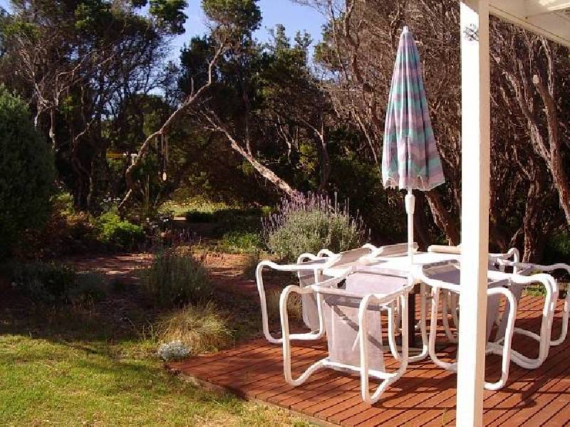 P565  (29) CONS, Rye VIC 3941