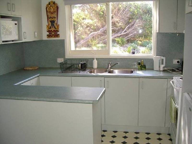 P565  (29) CONS, Rye VIC 3941