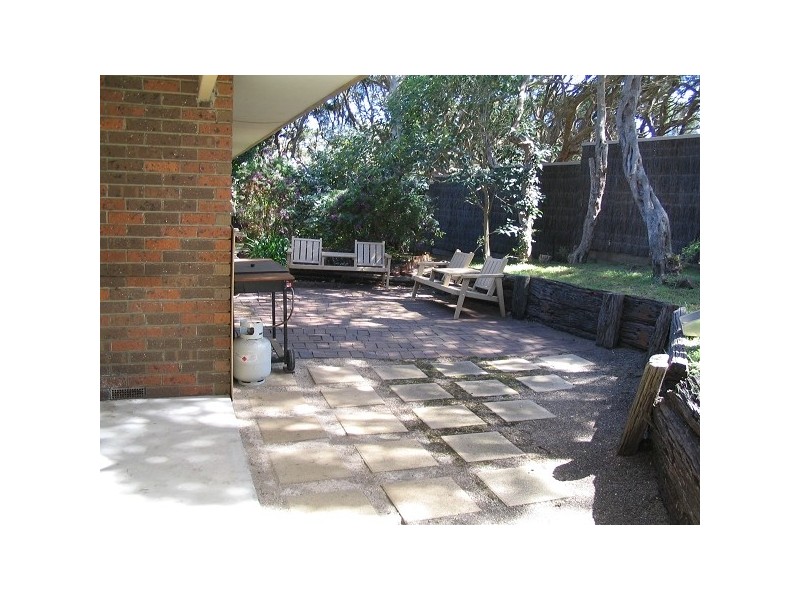 B48 (12) Butl, Rye VIC 3941