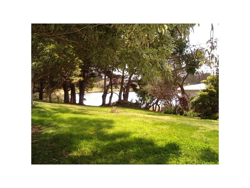 P84(3461) PT NEP RD, Sorrento VIC 3943