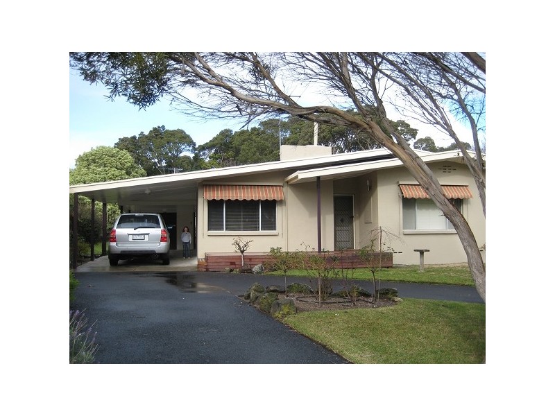 B81 (5) Coll, Sorrento VIC 3943