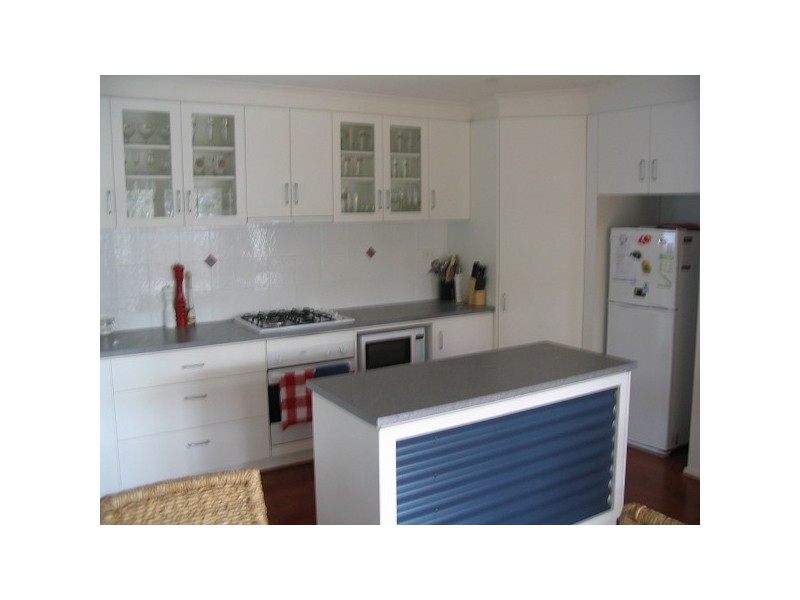 B88 (33) Lansd, Blairgowrie VIC 3942