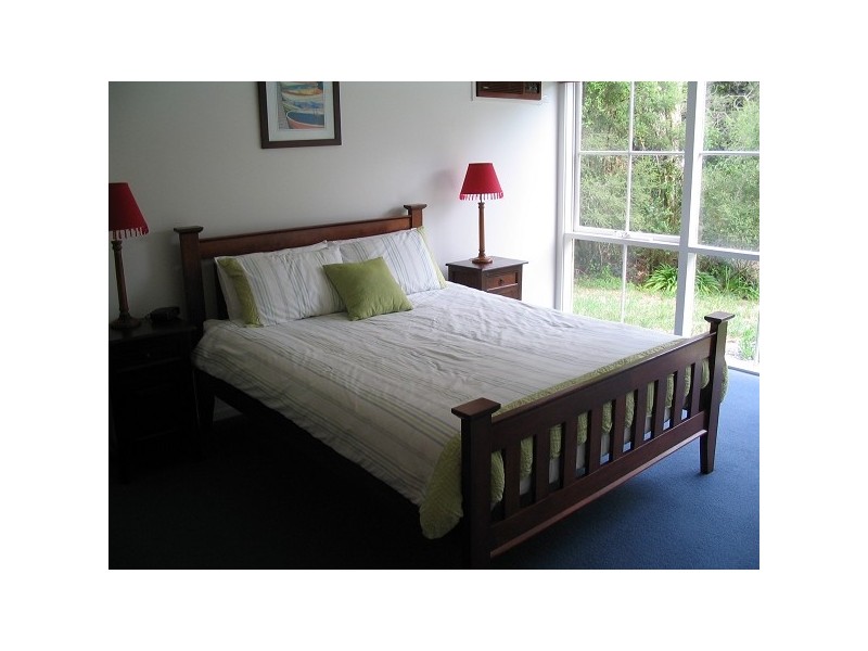 B88 (33) Lansd, Blairgowrie VIC 3942