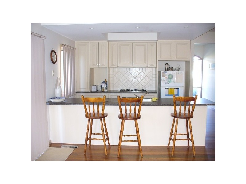 P576 (28) LADY, Sorrento VIC 3943