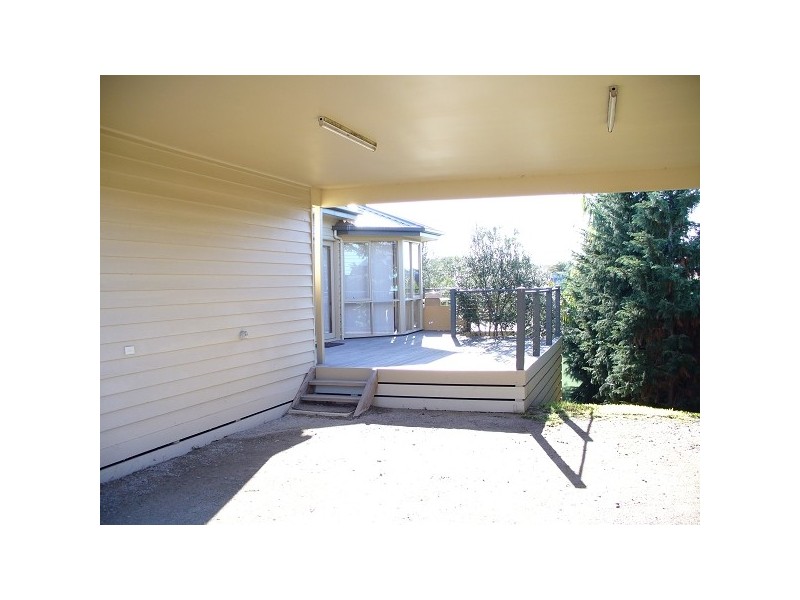 P576 (28) LADY, Sorrento VIC 3943