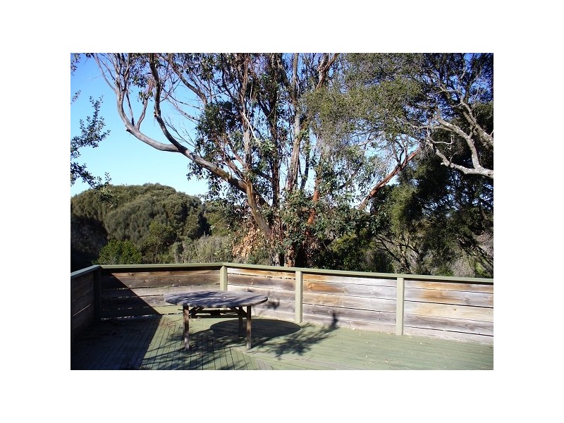 B103 (25) String, Blairgowrie VIC 3942