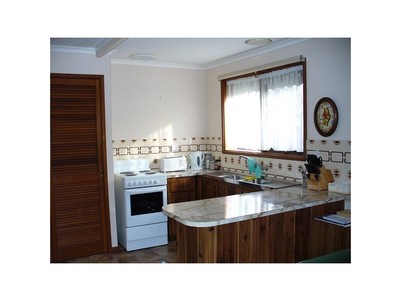 B122 (93) Russ, Tootgarook VIC 3941