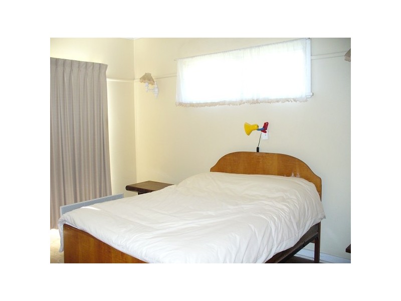 P578 (3) HOLY, Sorrento VIC 3943