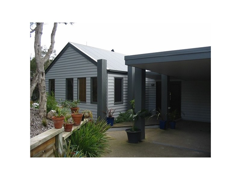 B124 (20) Pars, Rye VIC 3941