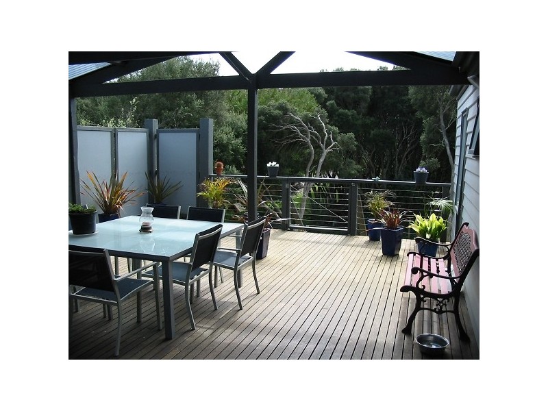 B124 (20) Pars, Rye VIC 3941