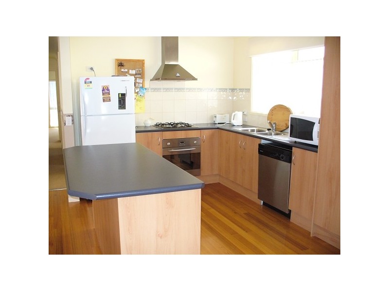 B46 (4) KEAT, Rye VIC 3941