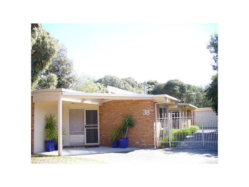 B6 (38) ROSL, Rye VIC 3941