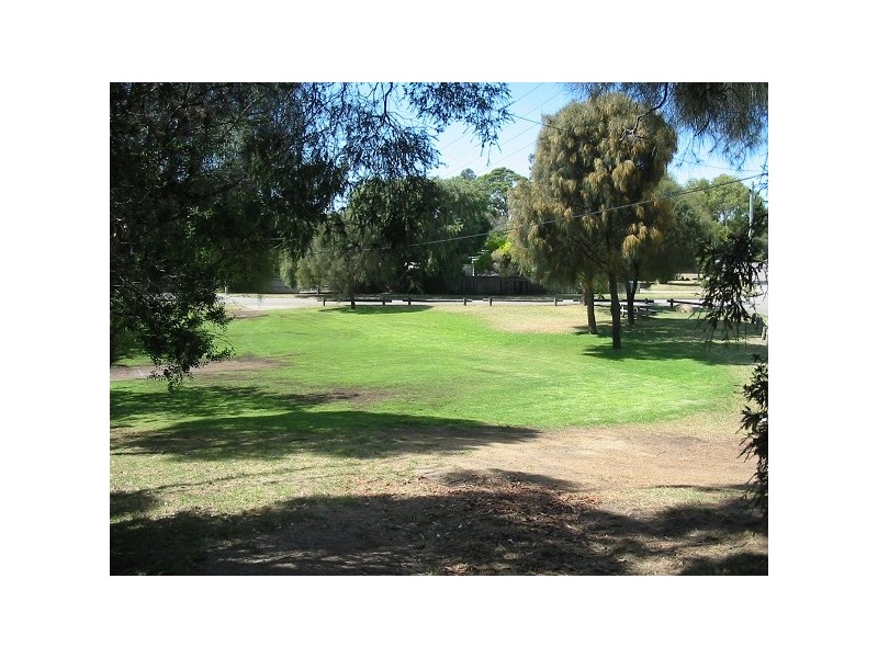 30 WHITEHEAD STREET, Blairgowrie VIC 3942