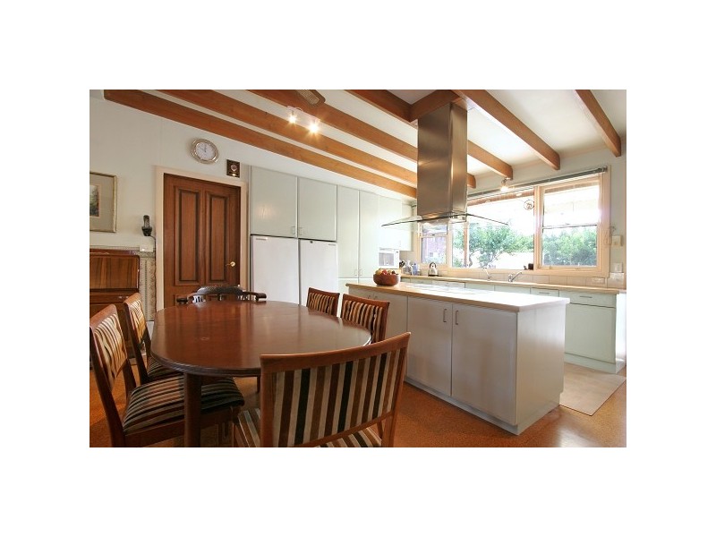 1 Park Avenue, Rosebud West VIC 3940